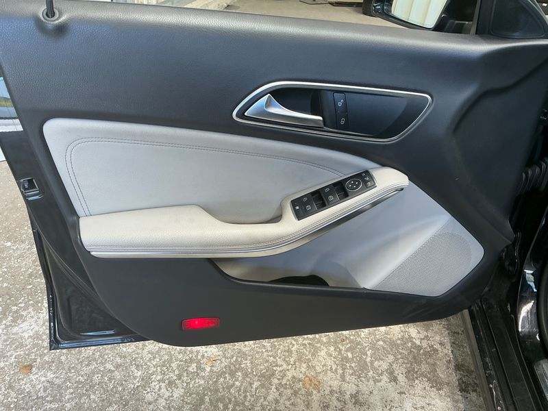 Mercedes-Benz CLA-Klasse CLA 220 Shooting Brake Urban 2017 – снимка 28