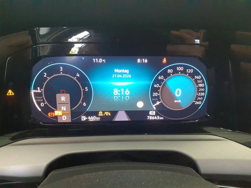 Volkswagen Golf VIII 2.0 TDI Life — zdjęcie 17