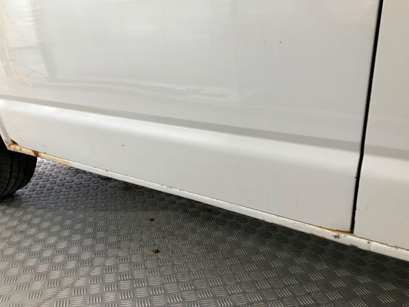 Volkswagen T6 Transporter 2.0 TDI Kasten 4Motion 2018 – снимка 26