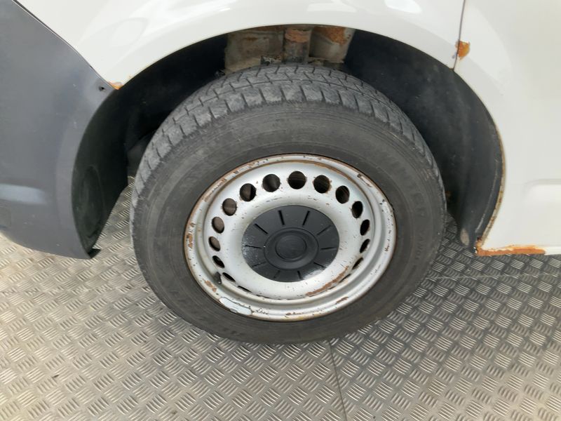 Volkswagen T6 Transporter 2.0 TDI Kasten 4Motion 2018 – снимка 3