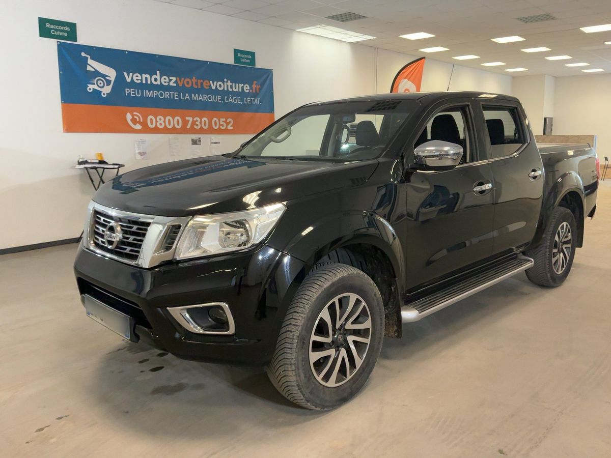Nissan Navara 2018 — photo 1