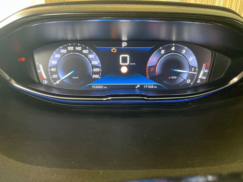 Peugeot 3008 1.2 PureTech Allure — zdjęcie 13