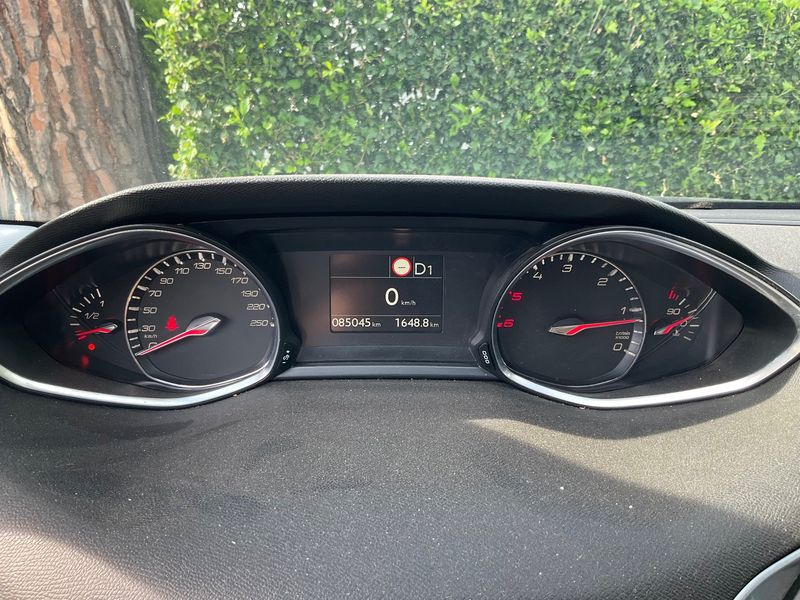 Peugeot 308 1.6 Blue-HDi Allure 2018 – снимка 18