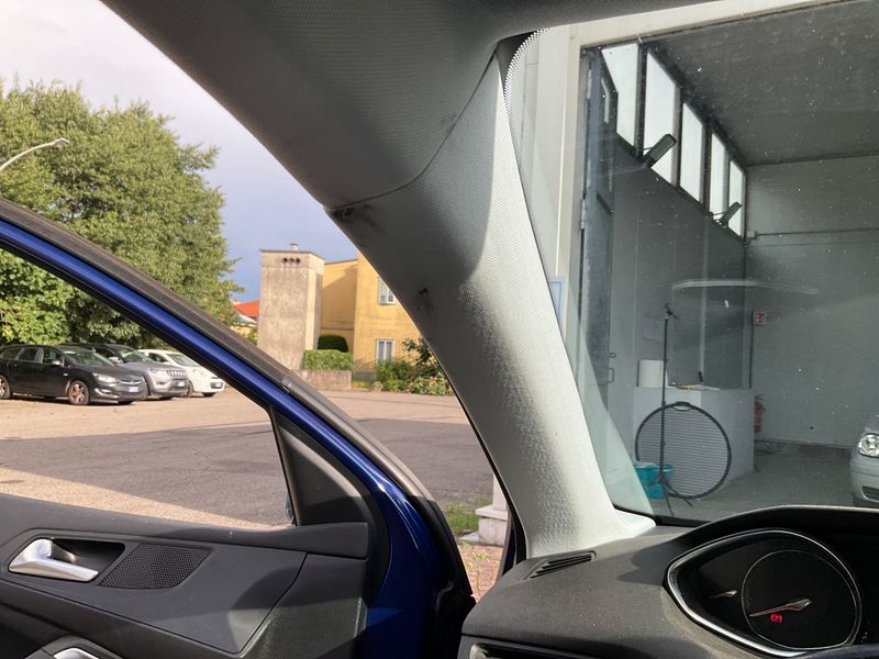 Peugeot 308 1.6 Blue-HDi Allure 2018 – снимка 24