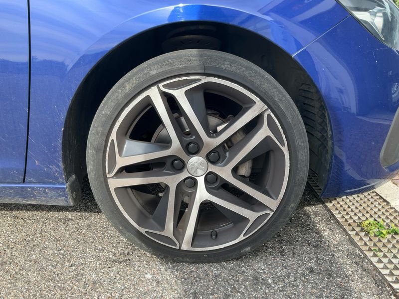 Peugeot 308 1.6 Blue-HDi Allure 2018 – снимка 11
