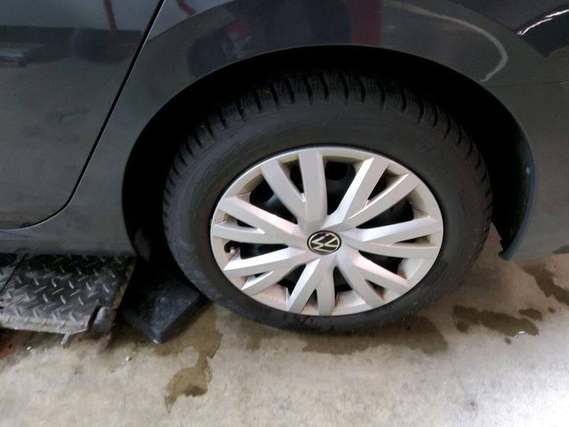 Volkswagen Golf VIII 2.0 TDI Life — zdjęcie 25