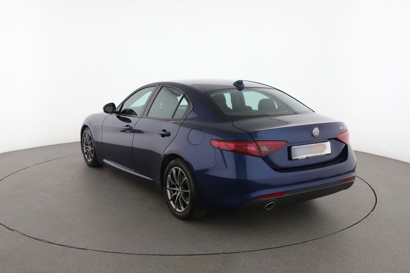 Alfa Romeo Giulia 2.2 JTDM Basis — zdjęcie 3