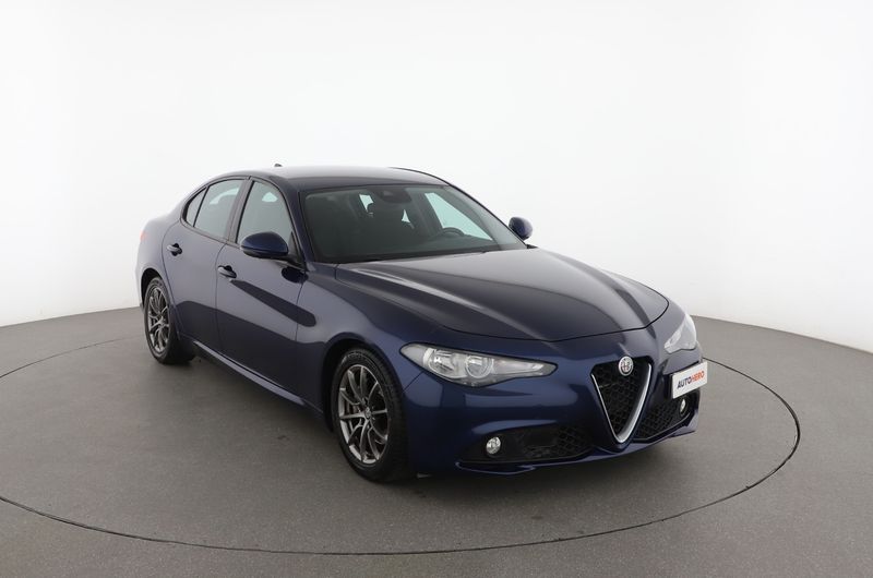 Alfa Romeo Giulia 2.2 JTDM Basis — zdjęcie 8