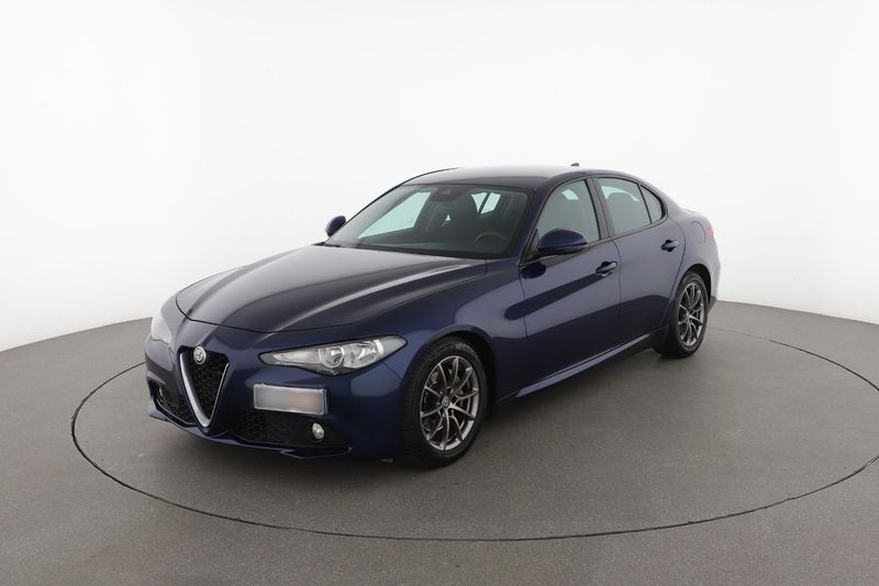 Alfa Romeo Giulia 2.2 JTDM Basis — zdjęcie 2