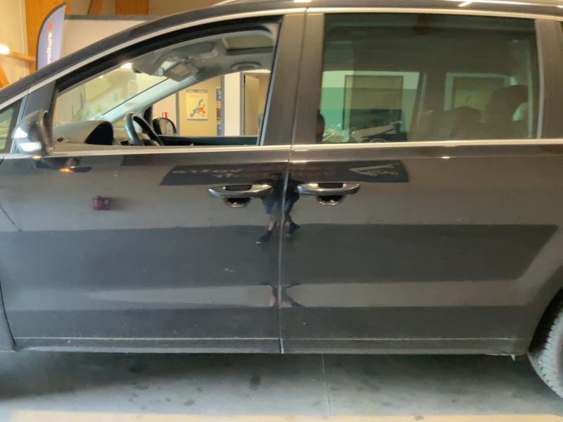 Seat Alhambra 2.0 TDI Premium 7 — zdjęcie 4