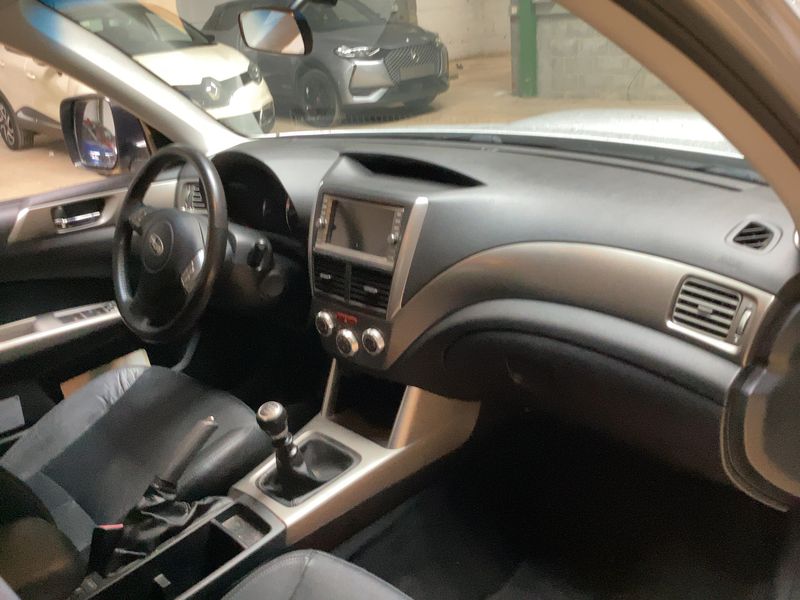 Subaru Forester 2.0 Diesel Comfort — zdjęcie 12