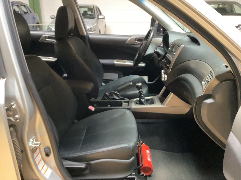 Subaru Forester 2.0 Diesel Comfort — zdjęcie 11