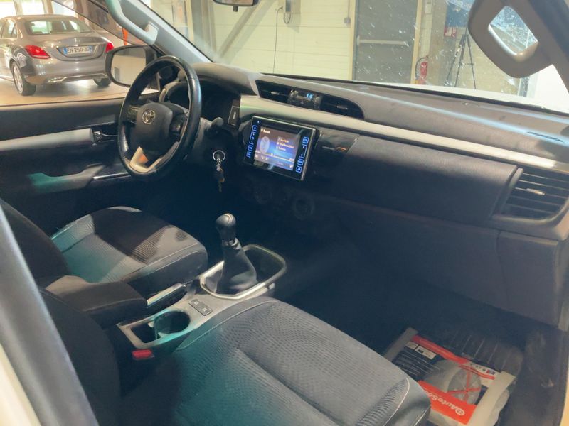 Toyota Hilux 2.4 D-4D Extra Cab Active 4x4 — zdjęcie 12