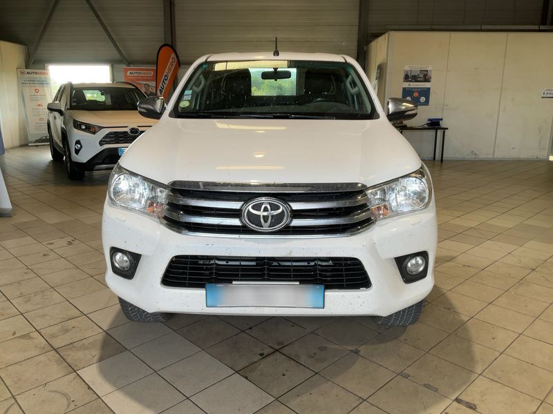 Toyota Hilux 2.4 D-4D Extra Cab Active 4x4 — zdjęcie 9