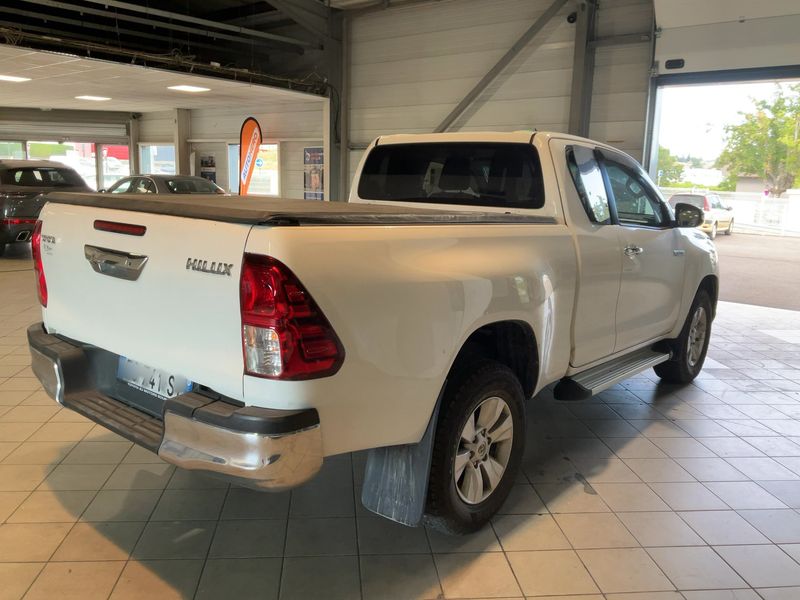 Toyota Hilux 2.4 D-4D Extra Cab Active 4x4 — zdjęcie 6