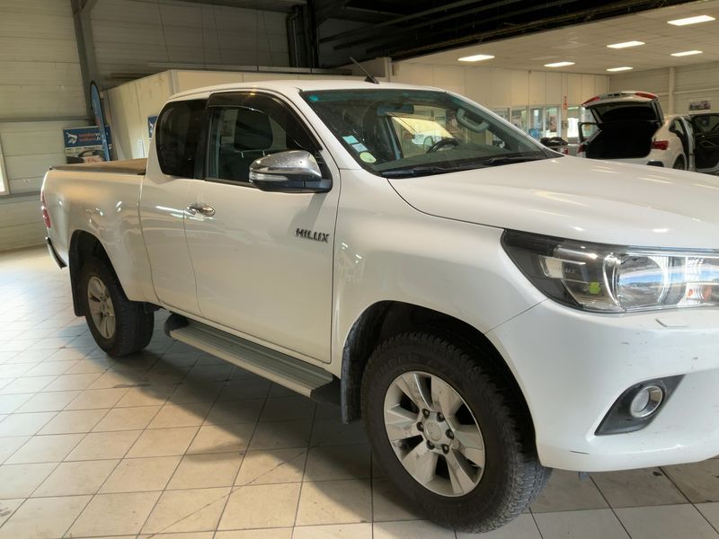 Toyota Hilux 2.4 D-4D Extra Cab Active 4x4 — zdjęcie 8