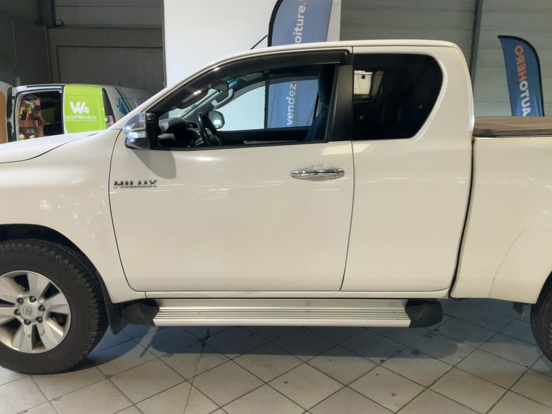Toyota Hilux 2.4 D-4D Extra Cab Active 4x4 — zdjęcie 4