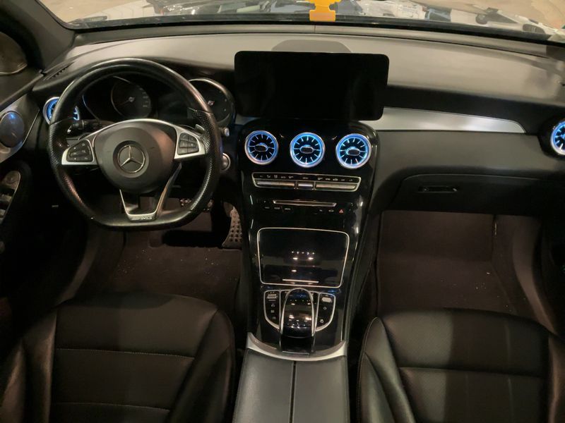 Mercedes-Benz GLC-Klasse GLC 220 4Matic AMG Line — zdjęcie 12