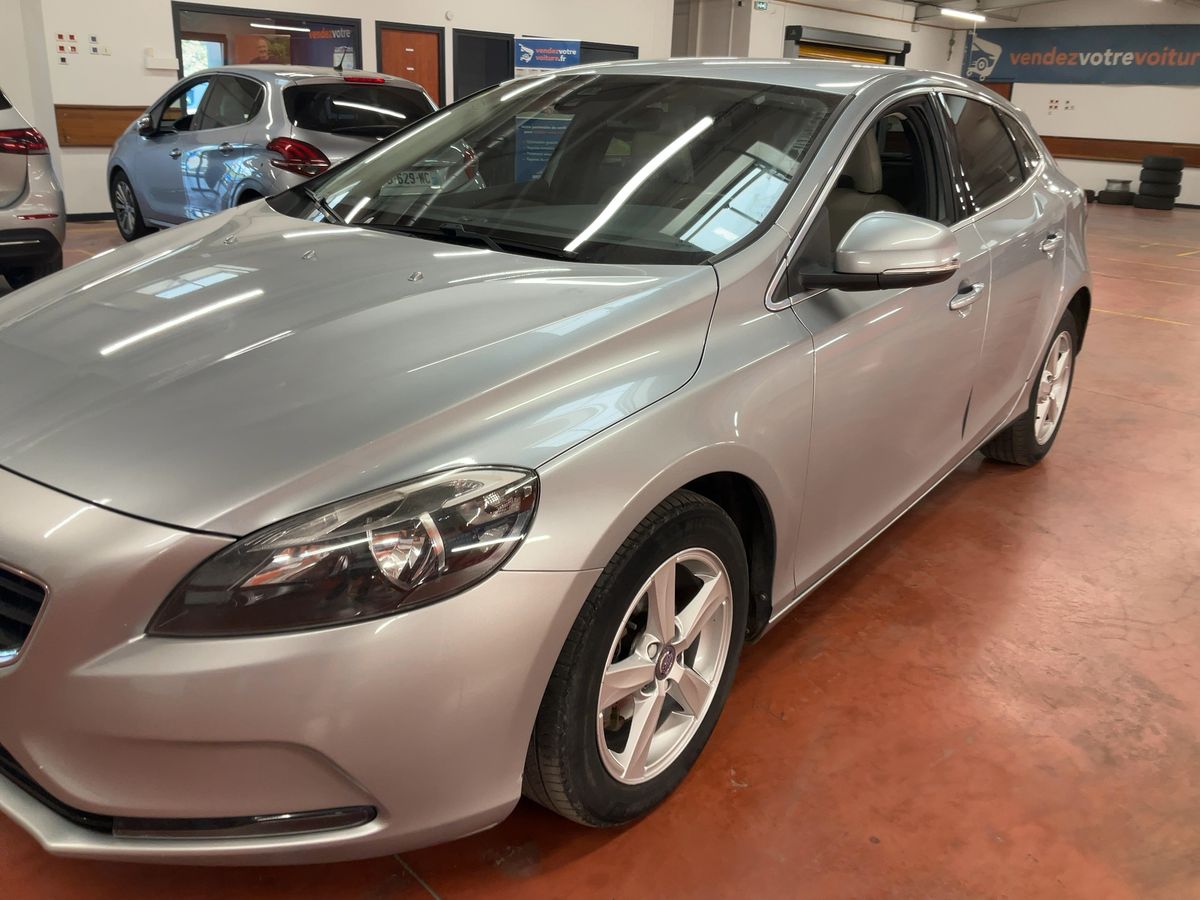 Volvo V40 2.0 D2 Summum