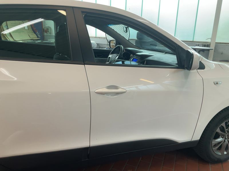 Hyundai ix35 1.6 FIFA World Cup Edition 2WD — zdjęcie 7
