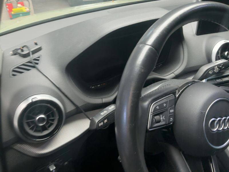 Audi Q2 35 TFSI advanced — zdjęcie 13