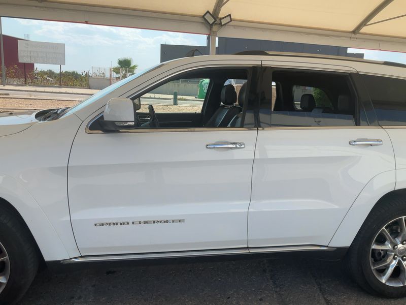 Jeep Grand Cherokee 3.0 CRD Summit — zdjęcie 4