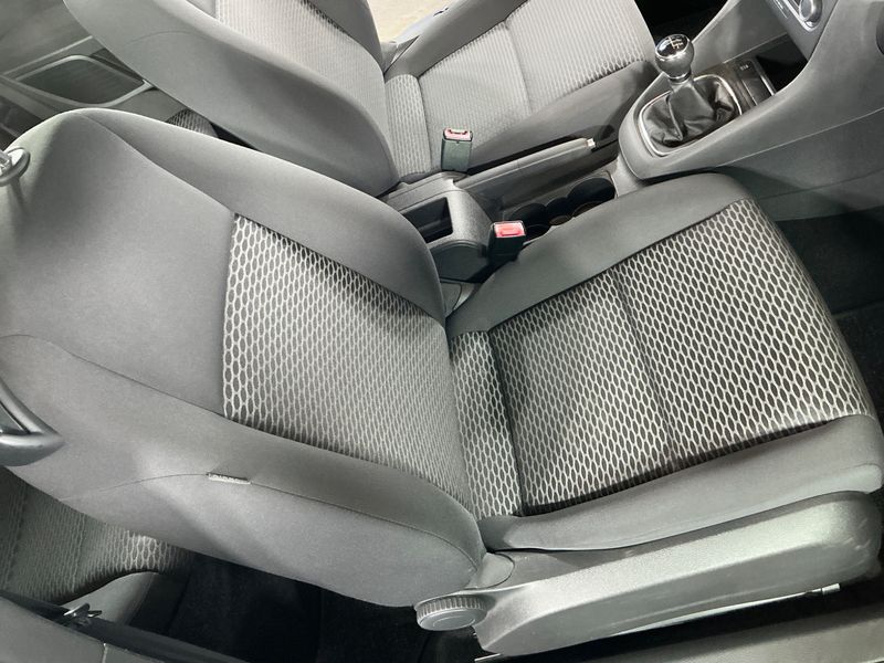 Volkswagen Golf VI 1.2 TSI Trendline 2011 – снимка 25