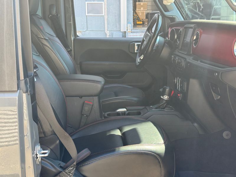 Jeep Wrangler 2.0 TGDi Rubicon — zdjęcie 25