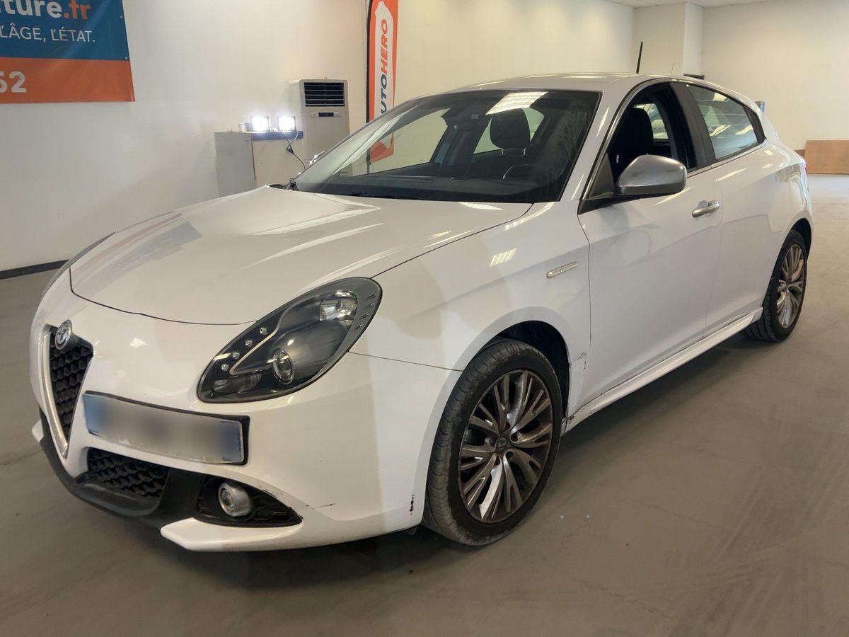 Alfa Romeo 2016 — photo 1