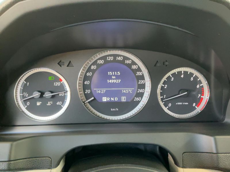 Mercedes-Benz C-Klasse C 180 CGI BlueEfficiency Classic — zdjęcie 13