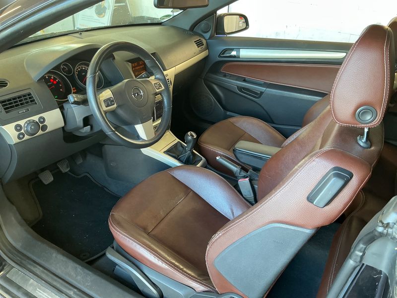 Opel Astra 2.0 Turbo Cosmo 2006 – снимка 3