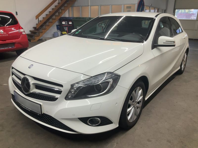 Mercedes-Benz A-Klasse A 180 BlueEfficiency Style 2015 – снимка 1