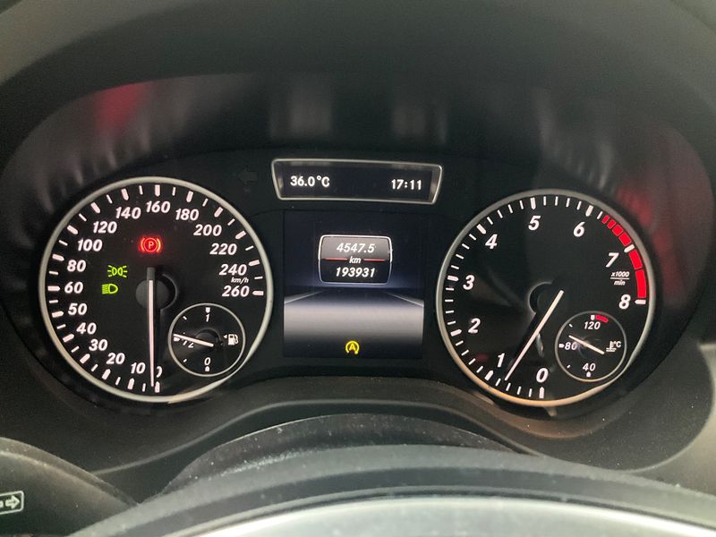Mercedes-Benz A-Klasse A 180 BlueEfficiency Style 2015 – снимка 19