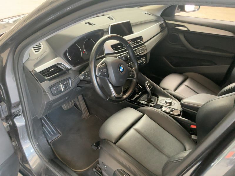 BMW X2 sDrive 18i Advantage — zdjęcie 12