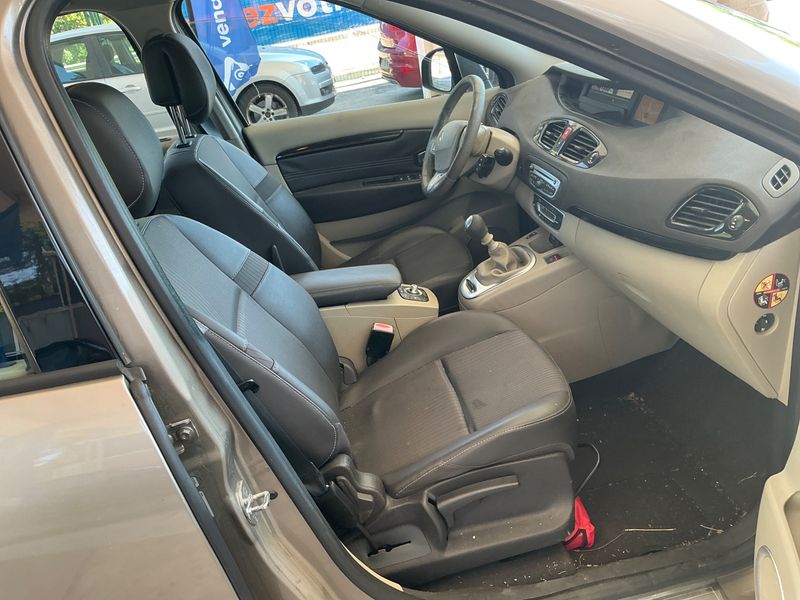 Renault Scenic 1.5 dCi Exception — zdjęcie 3