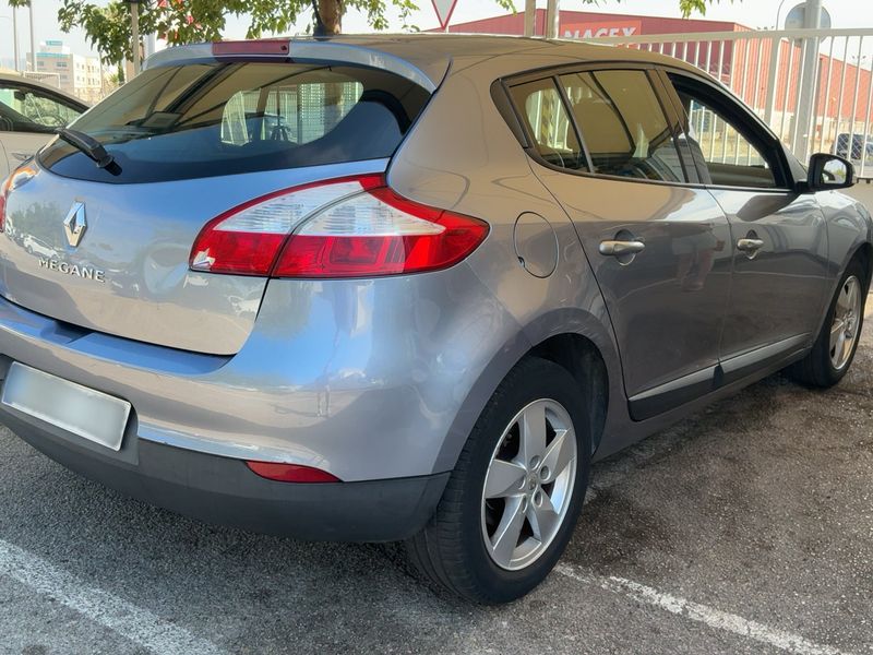 Renault Megane 1.6 Dynamique 2009 – снимка 8