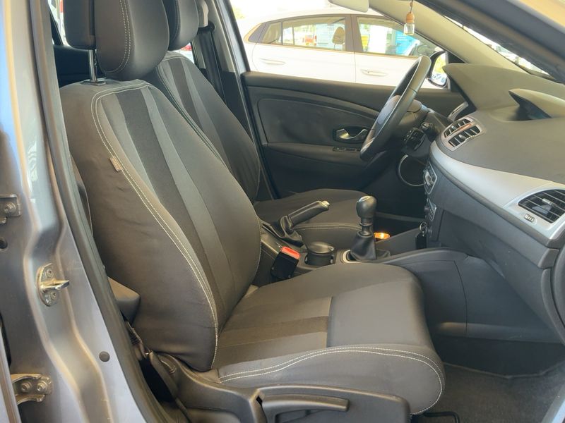 Renault Megane 1.6 Dynamique 2009 – снимка 16