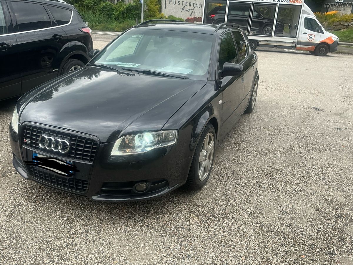 Audi A4 2.0 TDI S line