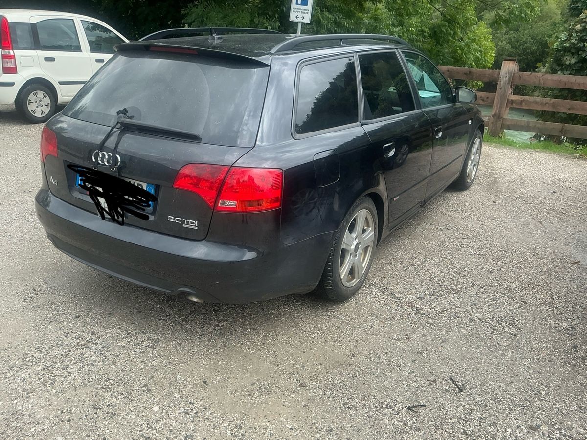 Audi A4 2.0 TDI S line