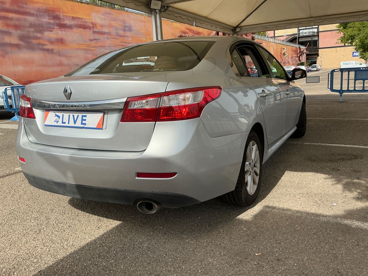 Renault Latitude 2.0 dCi Initiale