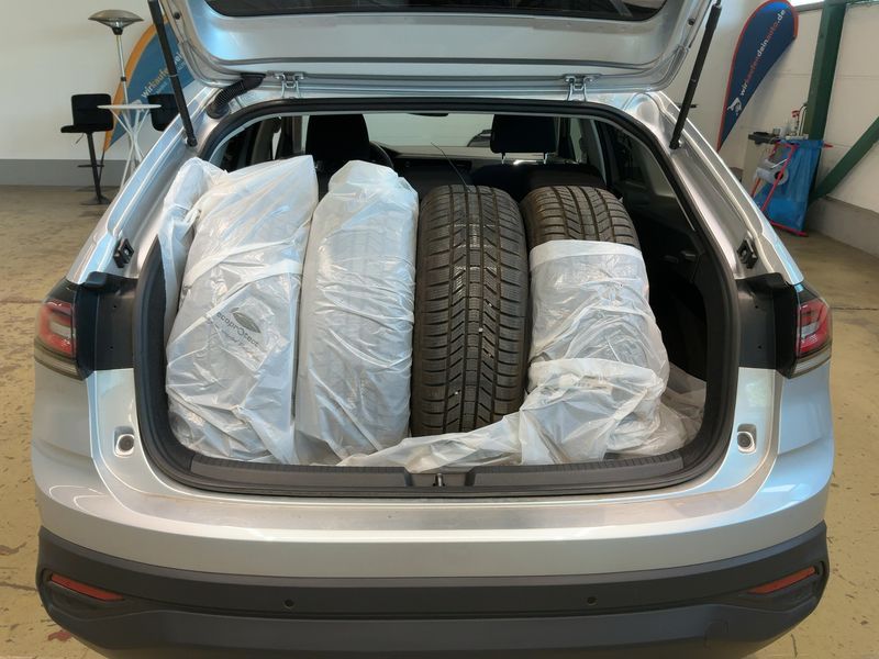 Volkswagen Taigo 1.0 TSI Life 2025 – снимка 16