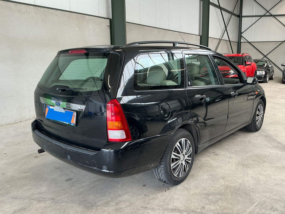 Ford Focus 1.6 Ghia