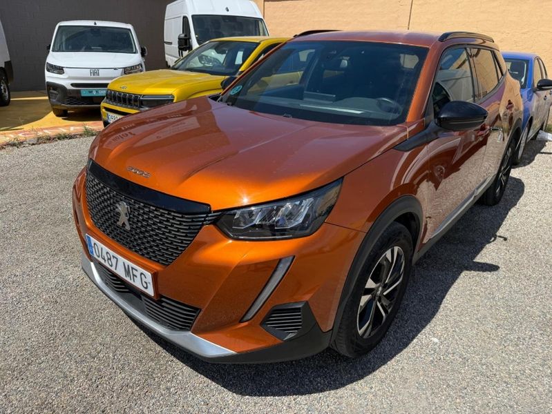 Peugeot 2008 1.2 PureTech Allure Pack — zdjęcie 2