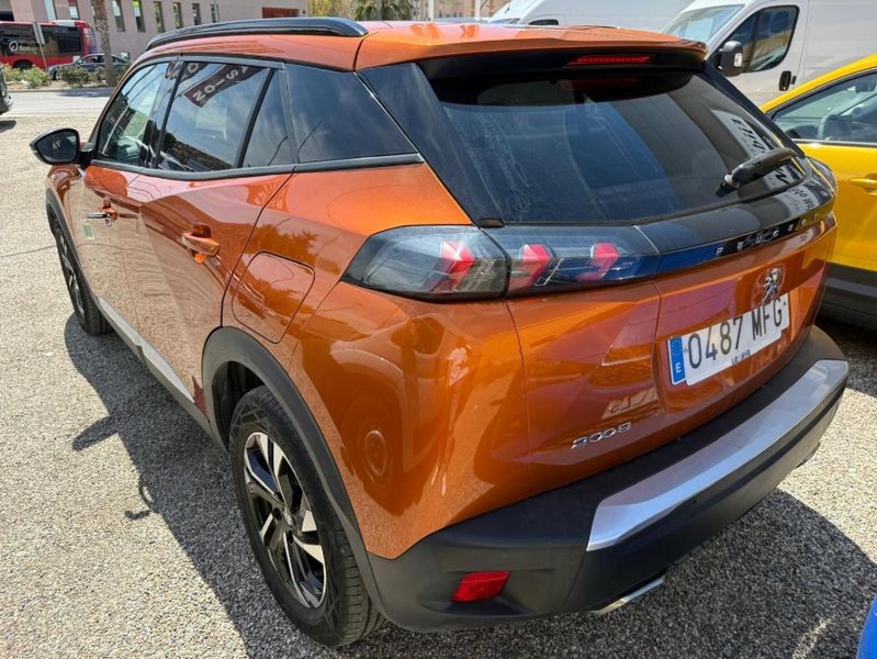 Peugeot 2008 1.2 PureTech Allure Pack — zdjęcie 3