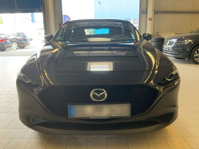 Mazda 3 2.0 Skyactiv-G Mild-Hybrid — zdjęcie 9