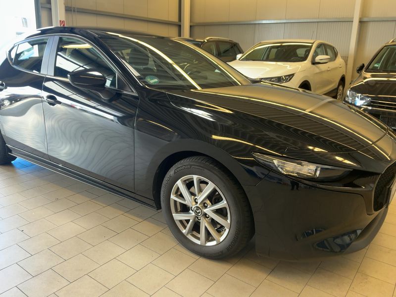 Mazda 3 2.0 Skyactiv-G Mild-Hybrid — zdjęcie 8