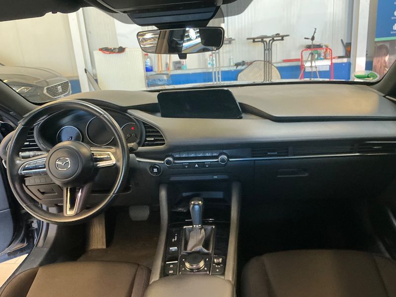 Mazda 3 2.0 Skyactiv-G Mild-Hybrid — zdjęcie 12