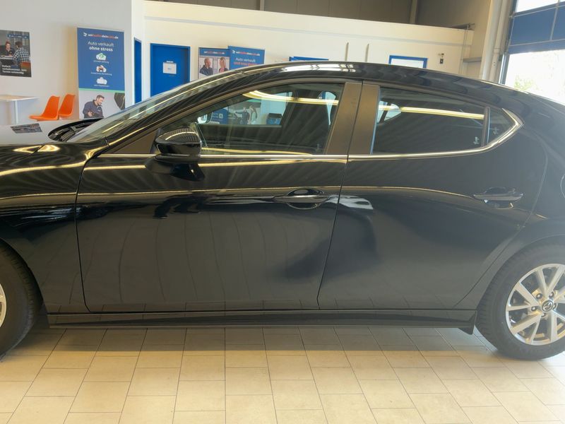 Mazda 3 2.0 Skyactiv-G Mild-Hybrid — zdjęcie 4