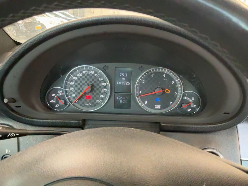 Mercedes-Benz CLC-Klasse CLC 180 Kompressor — zdjęcie 13