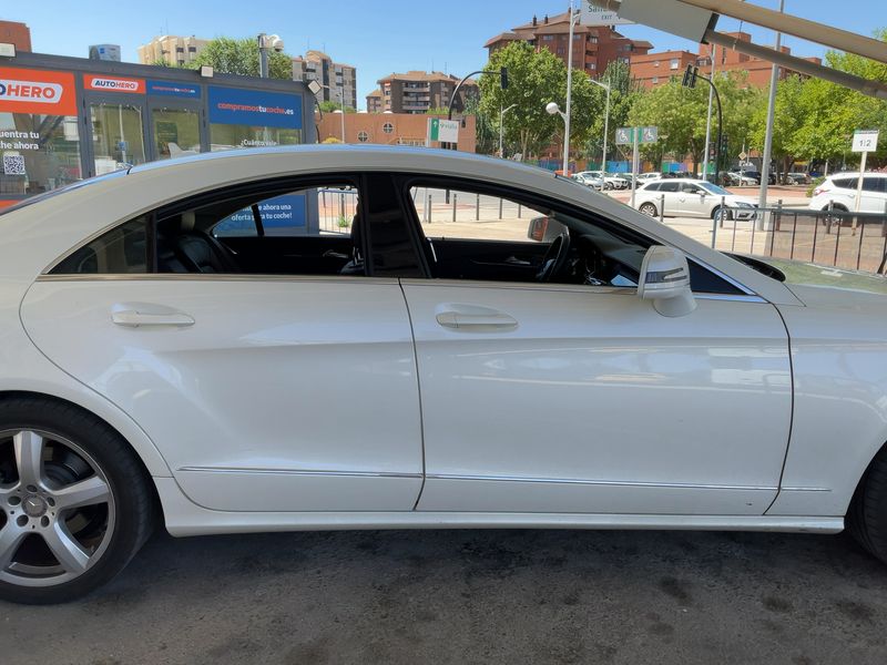 Mercedes-Benz CLS-Klasse CLS 350 d BlueEfficiency — zdjęcie 7
